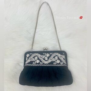 VERA BRADLEY X JULIET GALA CHAIN HANDLE ‘GALA CLUTCH BAG’ PURSE IN BLACK